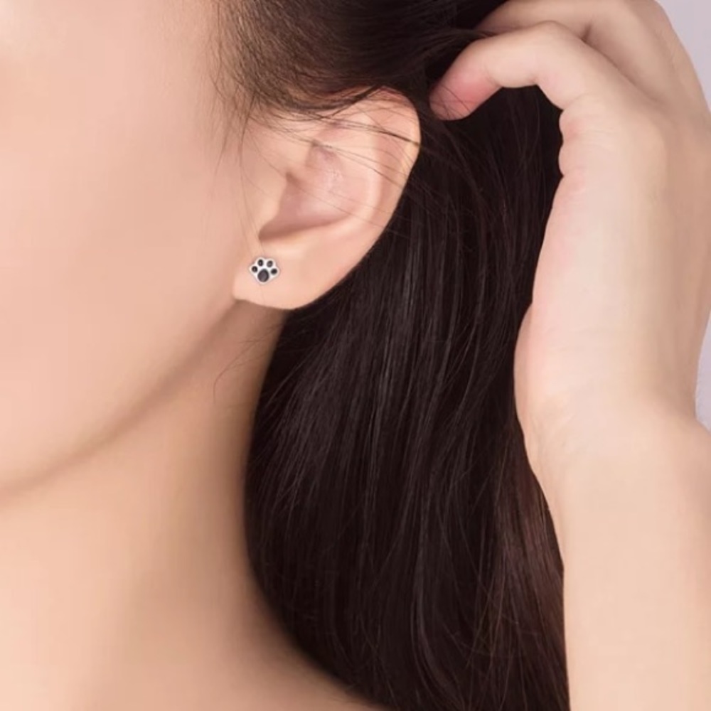 ❤️Insta dog love small sterling silver earrings - Picture 6 of 6